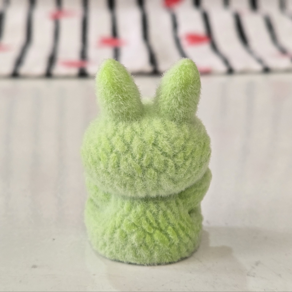 🍒🍒 Cute Lime Green Mini Fuzzy Labubu Figurine - Picture 4 of 6